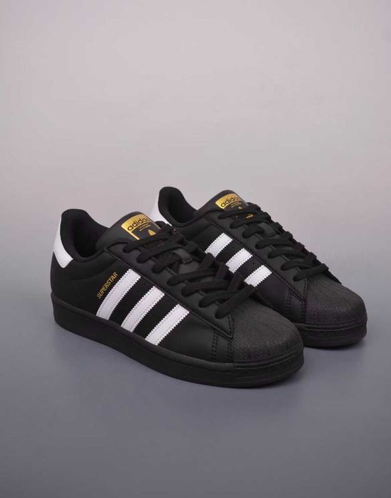 Lato Superstar foundation Black 40