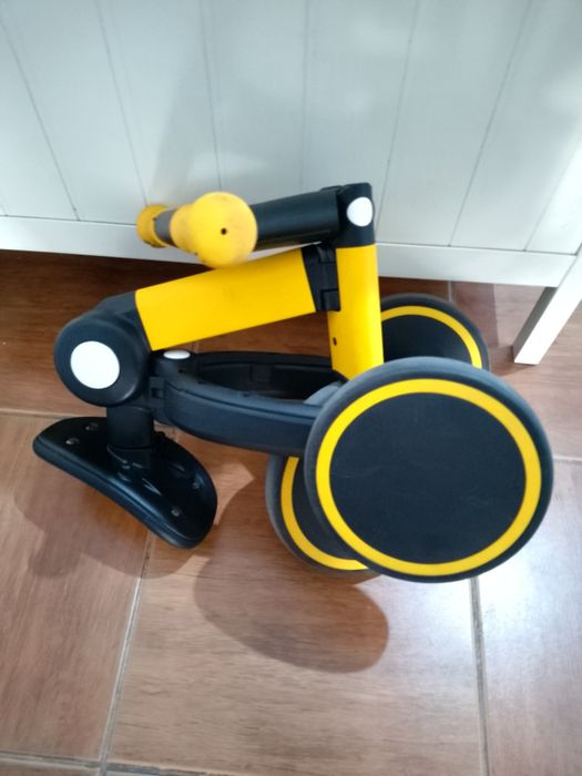 Triciclo criança