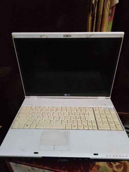 Продаются два планшета ipad 16GB и 64GB