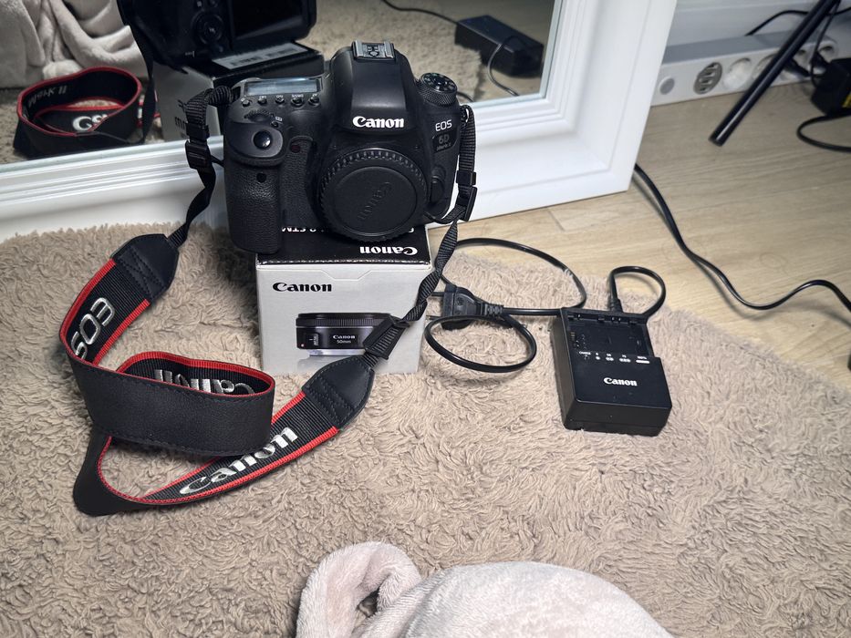 Продам Canon 6D mark ll +обьектив ef 50 mm f/1.8 stm