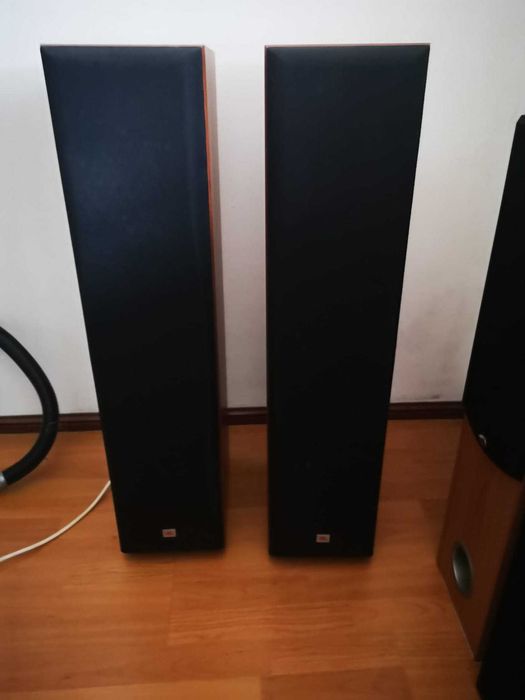 Colunas JBL Northridge E80