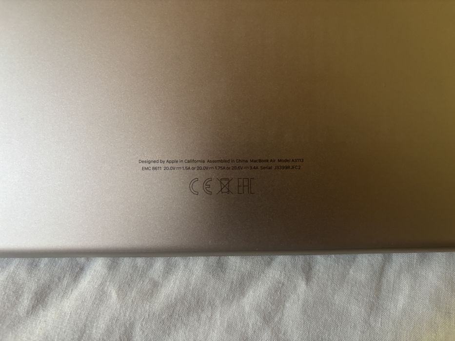 Macbook m3 2024 16gb 256gb