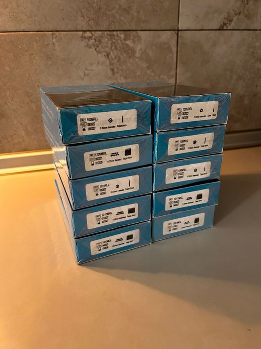 Caixa 20 agulhas EMALLA  novas e selada para tatuagem