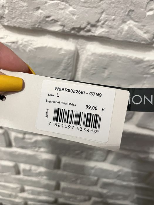 Nowy oryginalny chabrowy/niebieski sweter Guess. Sweter Guess