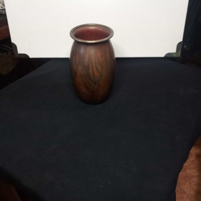 Jarra em cobre e latão