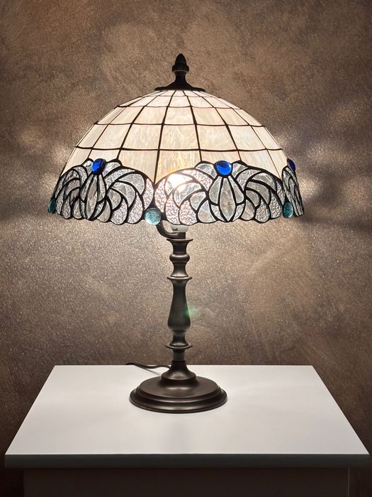 Lampa witrażowa stołowa