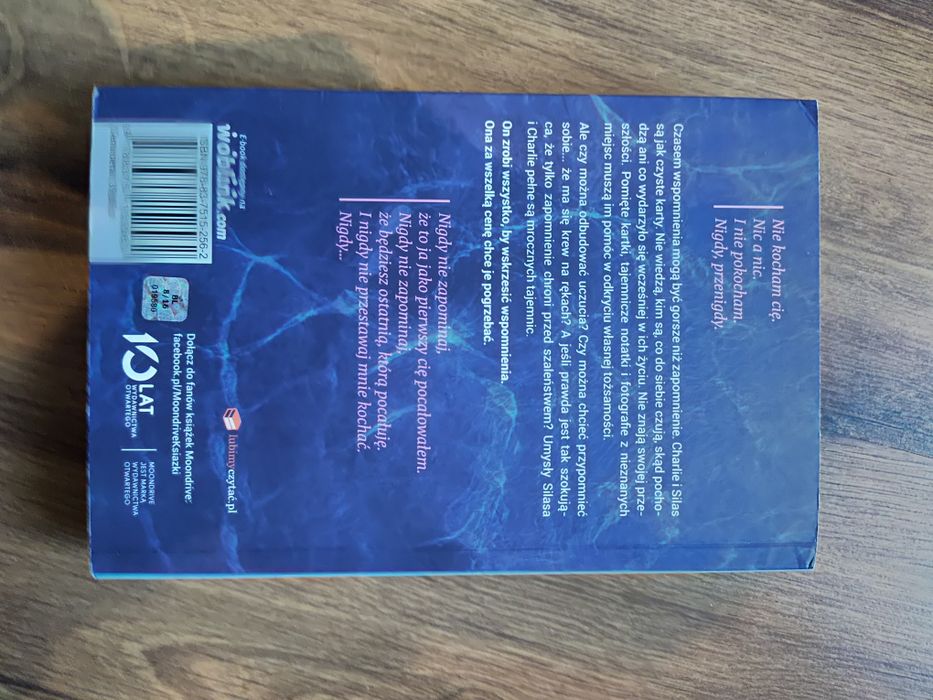 Never never- Collen Hoover