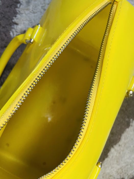 Резиновая сумка