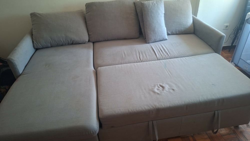 Sofá "cama" em bom estado