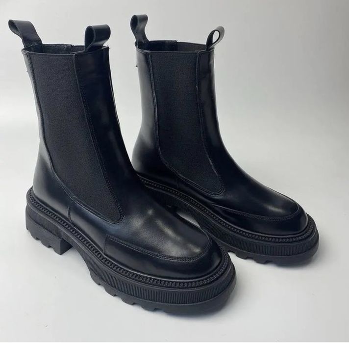 Крутезні шкіряні жіночі черевики Челсі 2050 грн