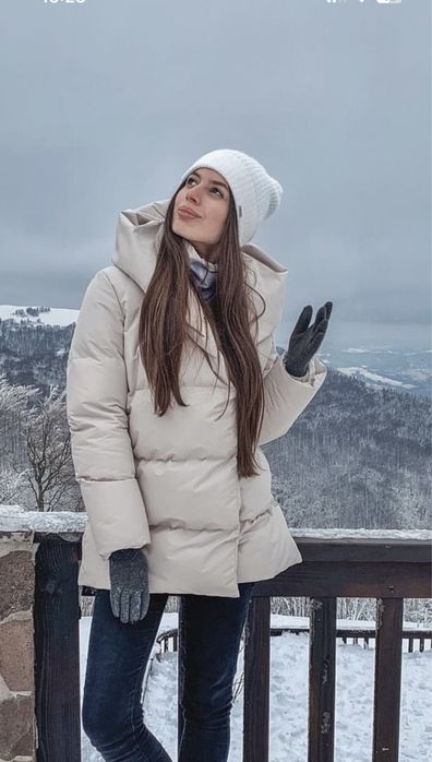 Продам дуже теплу куртку / пуховик на зиму