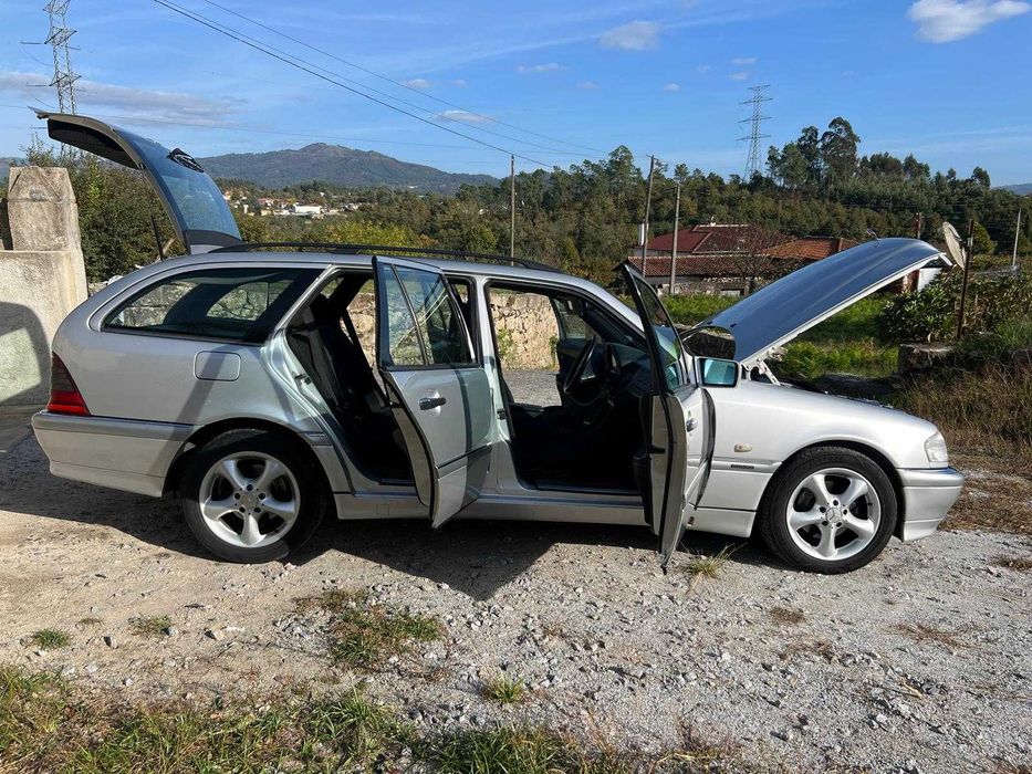 mercedes benz em muito bom estado