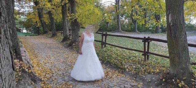 Sprzedam bardzo ładną suknie ślubną