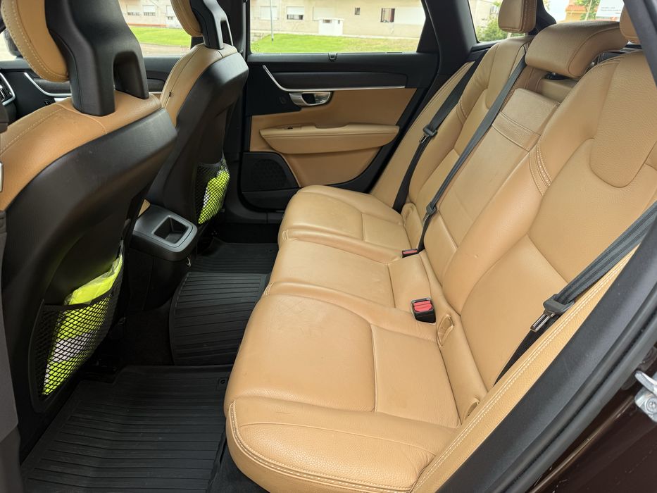 Volvo V90 Cross Country 2.0 D4 Plus AWD Geartronic