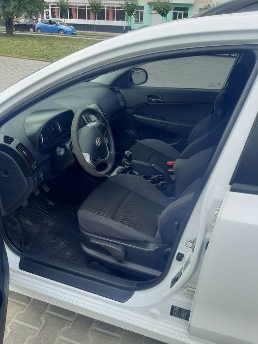 Продам Хюндай i30cw 2011