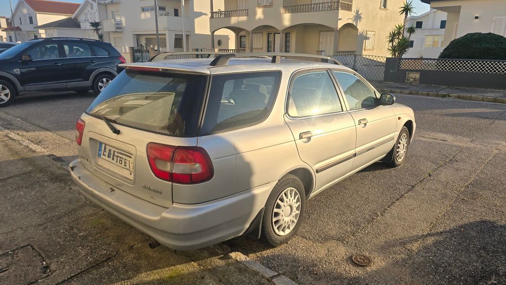 Suzuki Baleno ano 1999 em muito bom estado geral. Carro muito fiável, económico, de mecânica simples e peças muito acessíveis. Ideal para o dia a dia
