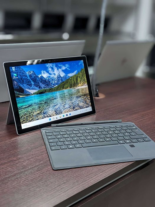 Tablet z klawiaturą 12" Microsoft Surface Pro 7 i7 16GB 1TB SSD Srebrny A