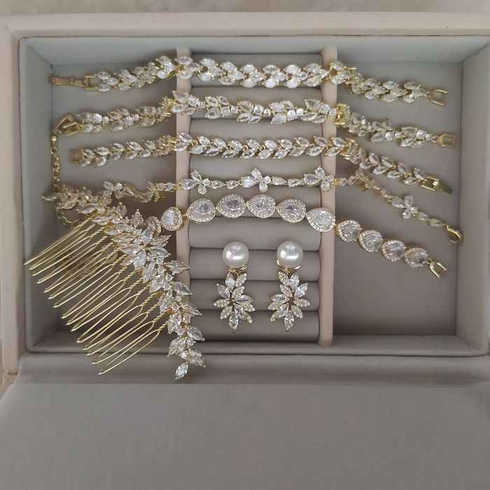 Złoty komplet kolczyki, grzebyk, bransoletka z kryształkami ślubne