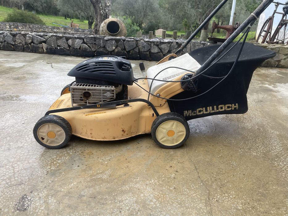 Maquina de cortar relva mcculloch