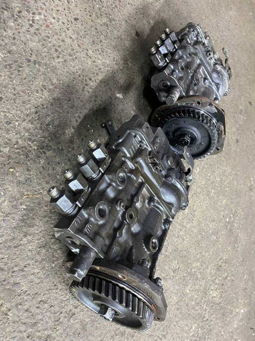 Bosch Mercedes OM364 4.0 — паливний насос високого тиску 0 400 874 256