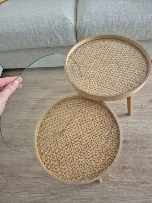 Mesa de centro em palhinha com vidro