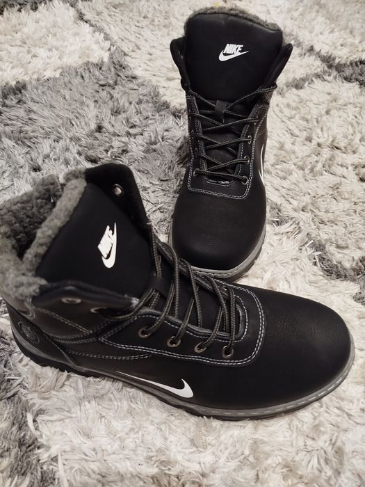 Nowe zimowe buty męskie.