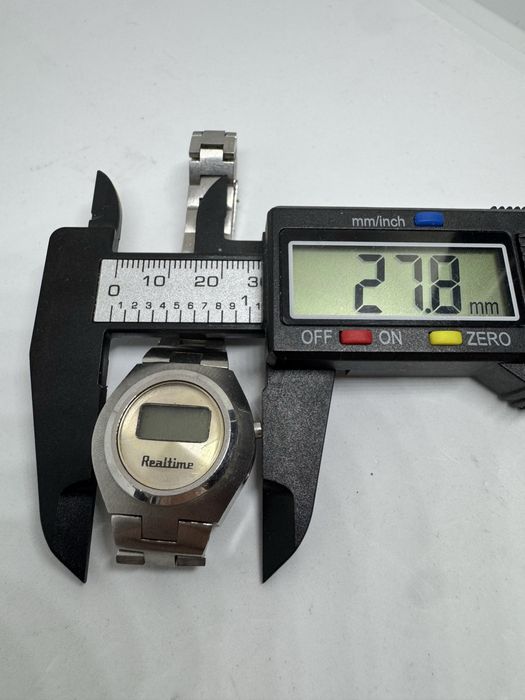 Zegarek Realtime vintage LCD stalowy unikat niesprawny