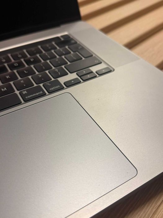 Apple MacBook Pro, i7-1068NG7, 16GB, 512GB SSD, 13.3 inch