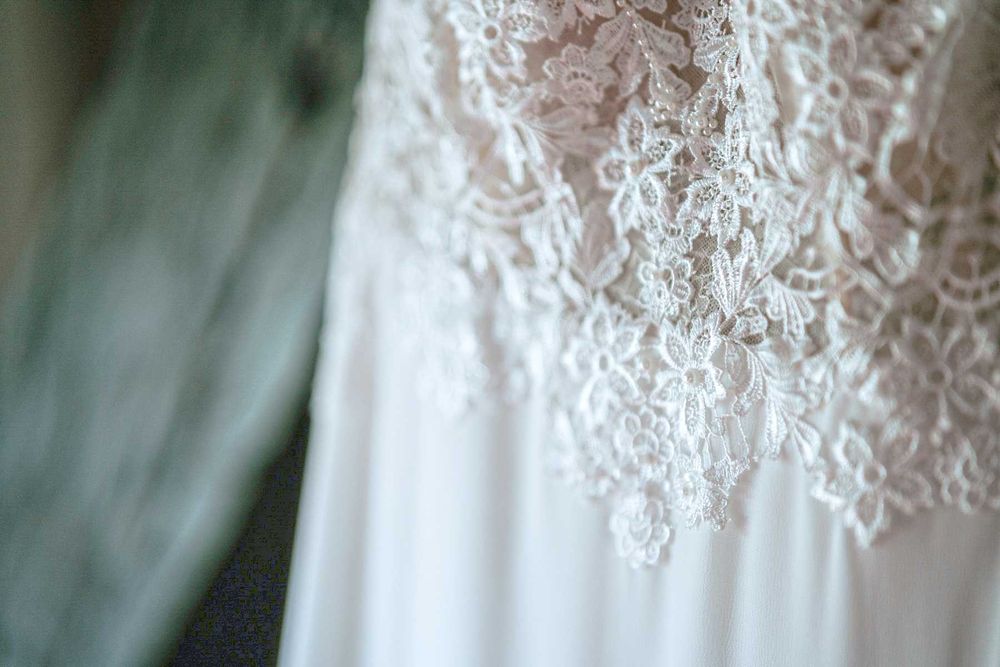 Suknia ślubna w kształcie litery „A” -rozmiar 38,40,42