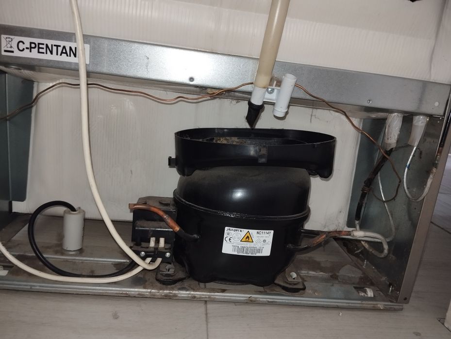 Морозильна камера ARISTON