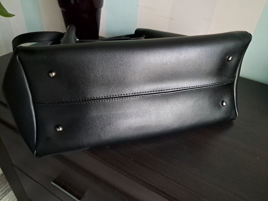 Сумка Guess в ідеальному стані. Два в одному