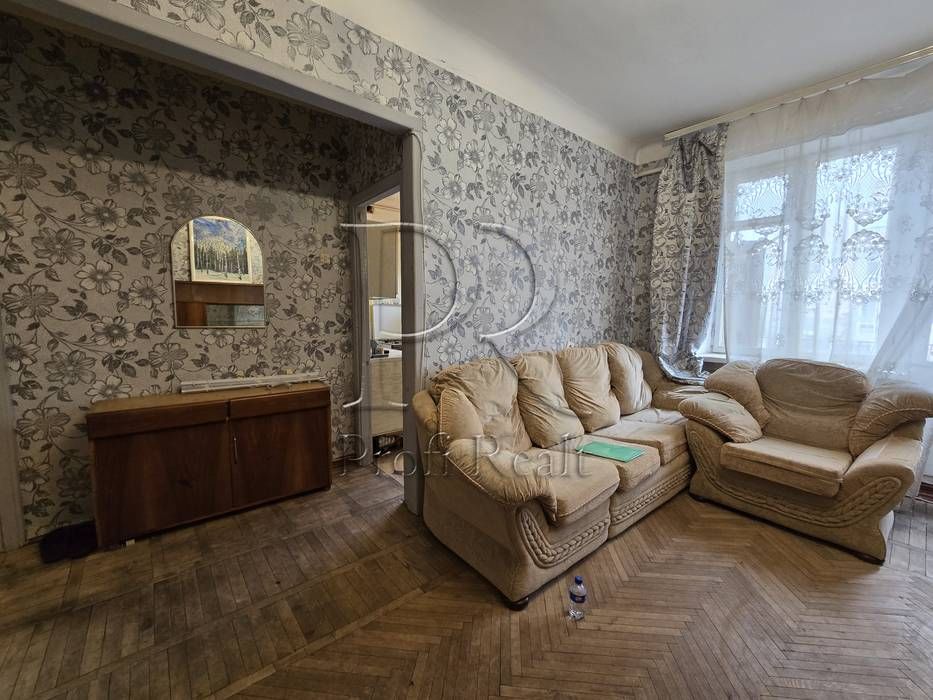 Продаж 2 кімн. квартири вулиця Антонова 35