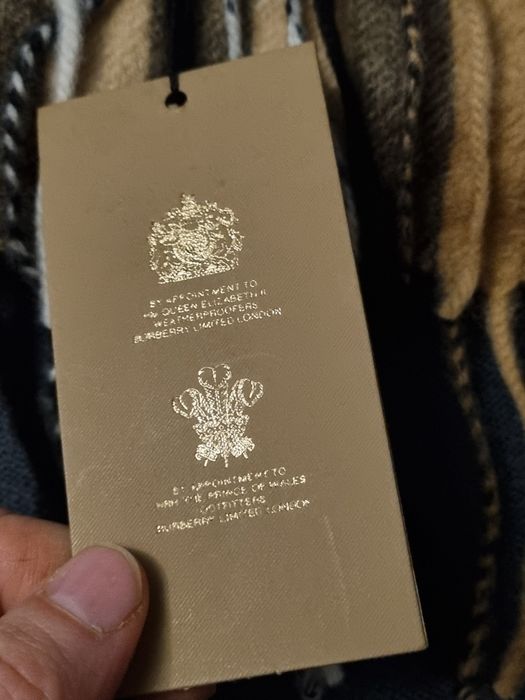 Nowy kaszmirowy szal Burberry 33x180 cm
