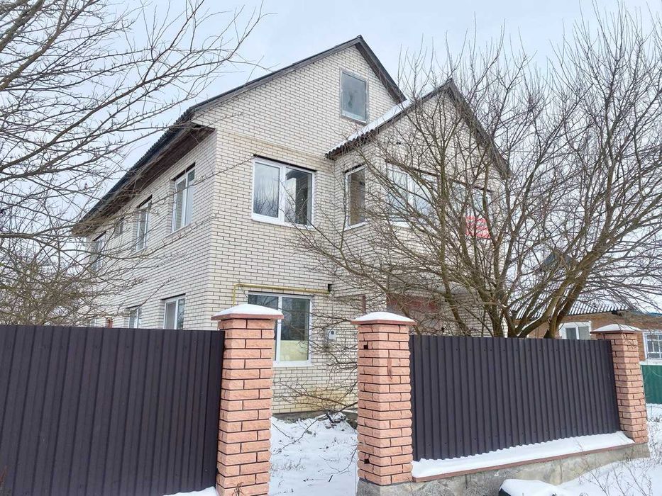 Продається 2 поверховий будинок в Літині 2342