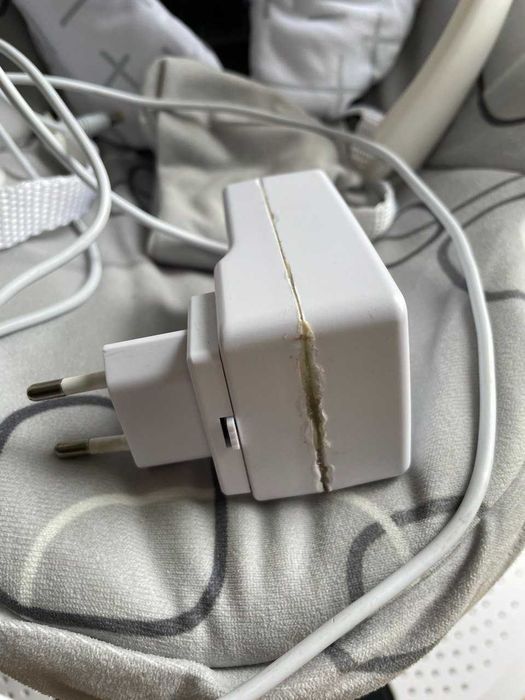 Заколисуючі центри 4moms Mamaroo 4.0