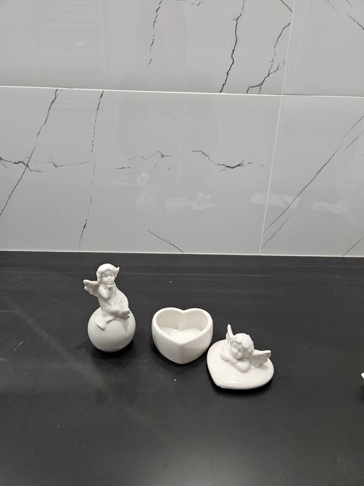 Aniołki figurki szkatułka