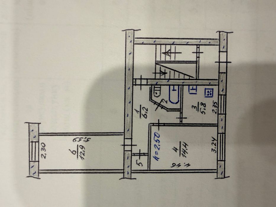 Продам квартиру 1 поверх, 2 кімнати Центральна  49б