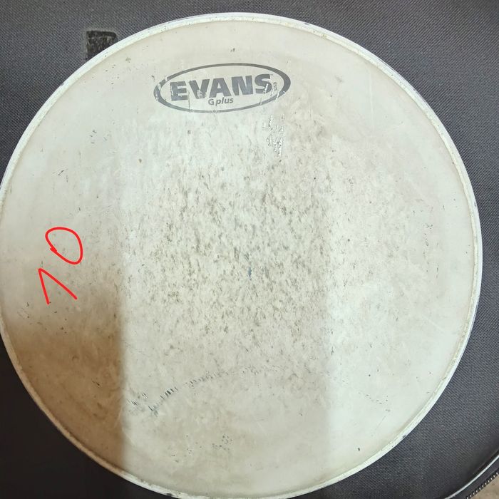 Пластики для барабанів різні