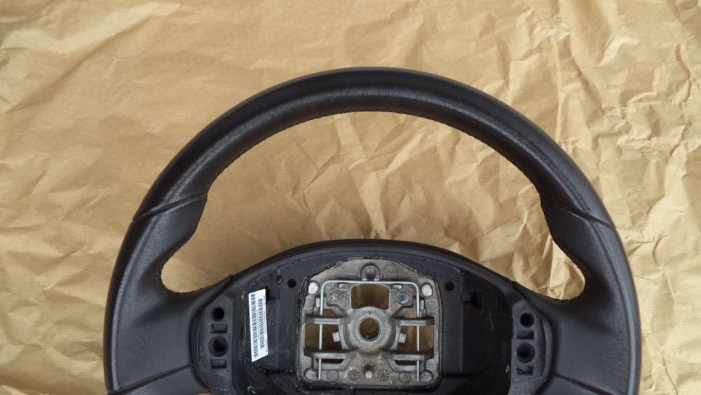 Volante Citroen Elisee em pele ano 2016 como novo