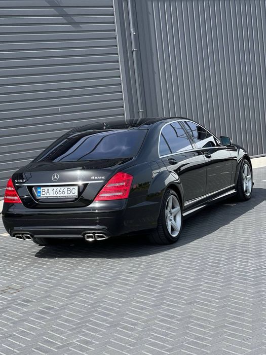 Продам авто Mercedes-Benz S 550