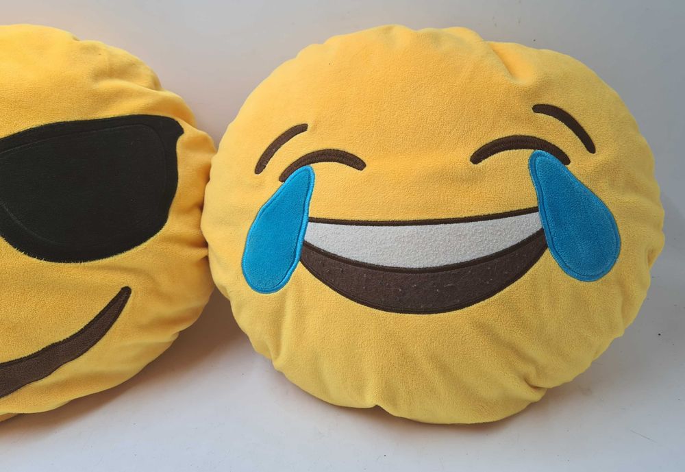 emotki maskotki poduszki