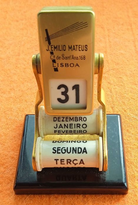 Antigo Caléndário de Secretária