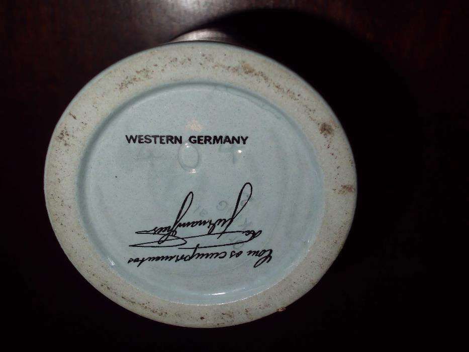 Caneca de cerveja alemã antiga