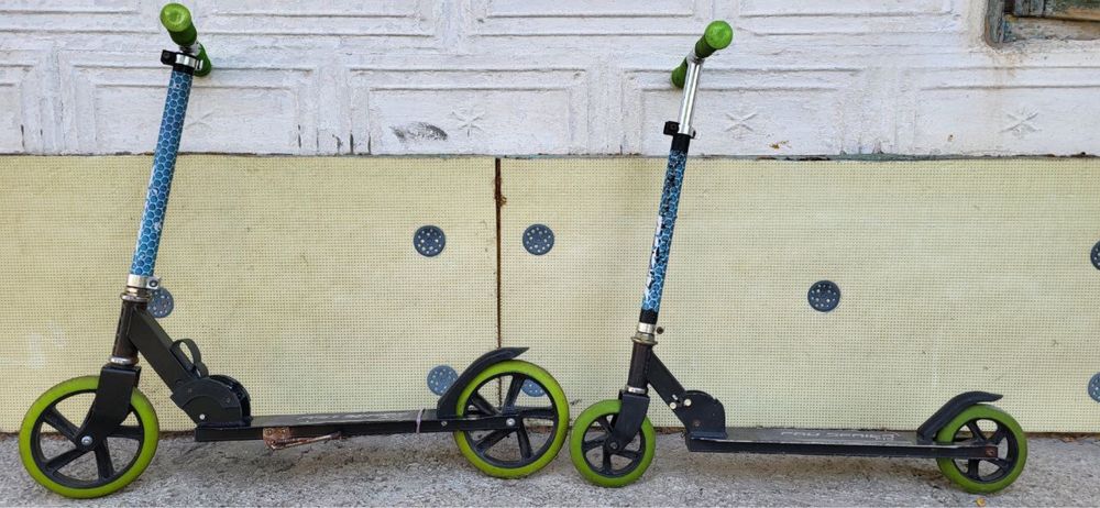 Самокаты большой и маленький