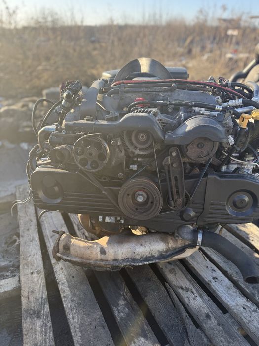 Двигун  мотор Subaru forester outback legacy impreza ej25 2.5i