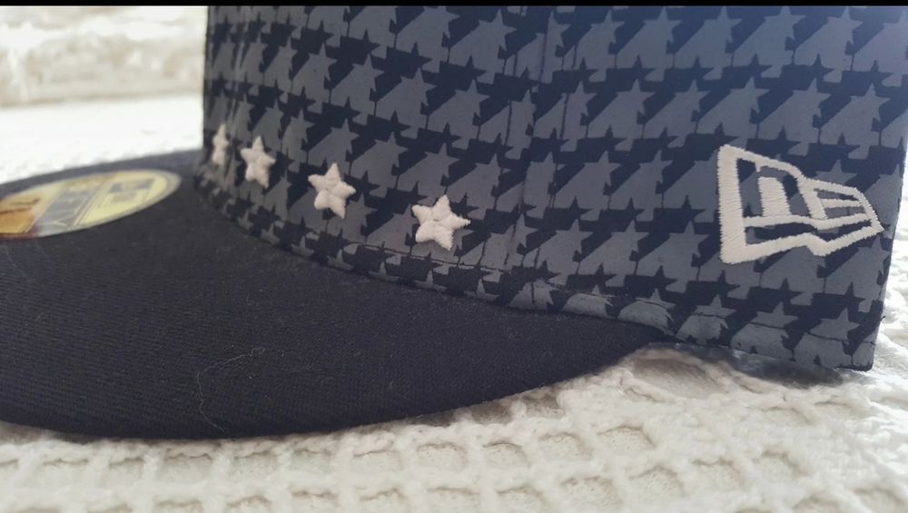 Boné preto e cinzento (NEW ERA)