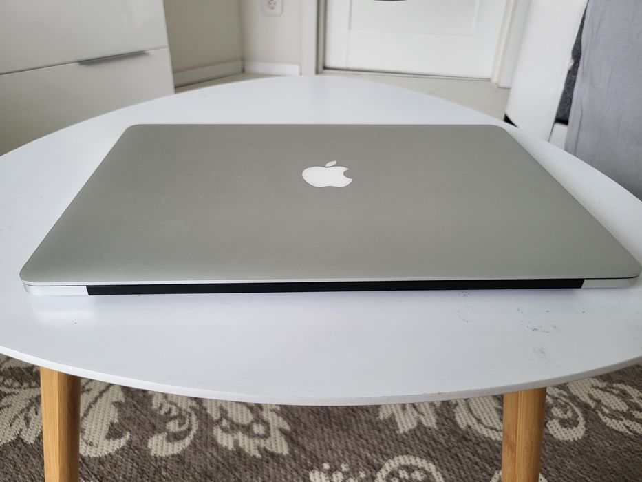 Продам ноутбук Apple MacBook Pro (Retina, 15-inch, Late 2013]