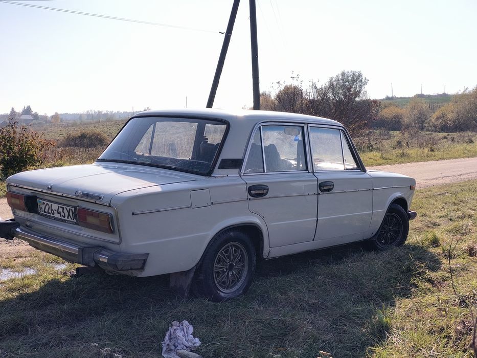 Ваз 2106 на повному бойовому ходу