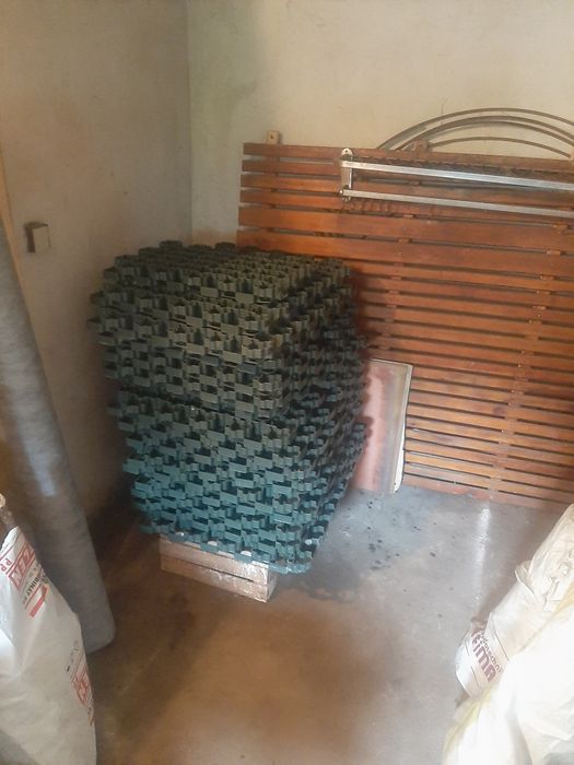 Kratki  na trawę 31szt  na  samochód  osobowy prezent  gratis