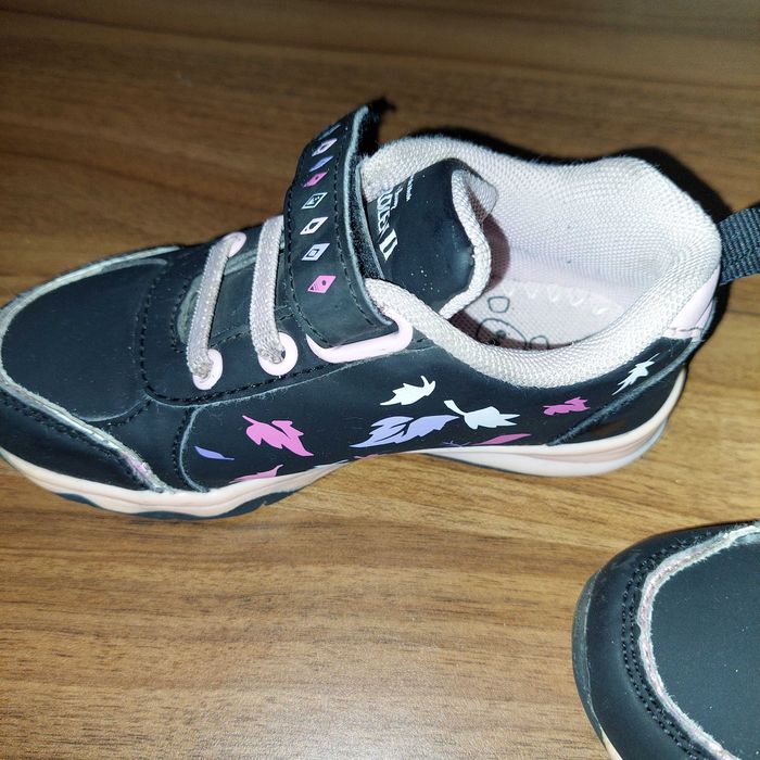 Adidasy dla dziewczynki